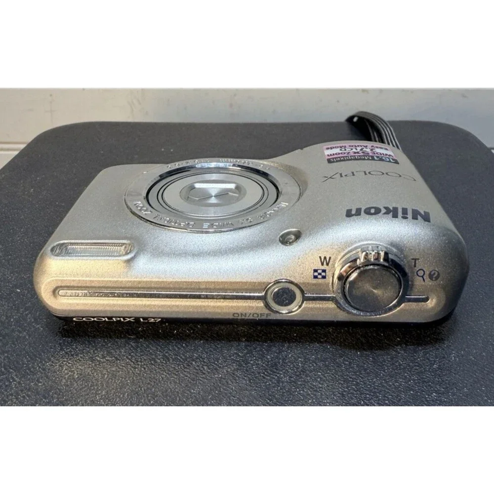 Nikon COOLPIX L27 16.1MP Digital Camera In Box W/manual - Silver - Tested